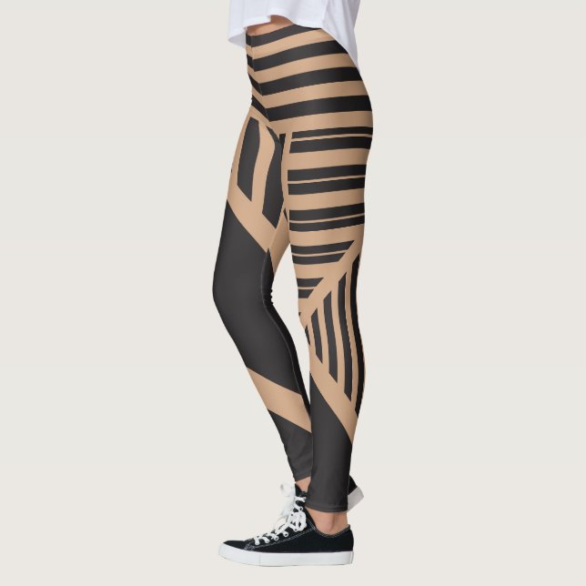 Triangel Rand i Tan och Black Leggings (Vänster)