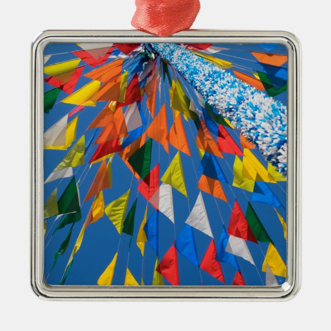 Triangelns Flagga, Dekoration (Framsidan)