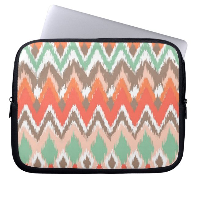 Tribal aztec chevron zig zag ikat chic mönster laptop fodral (Framsidan)