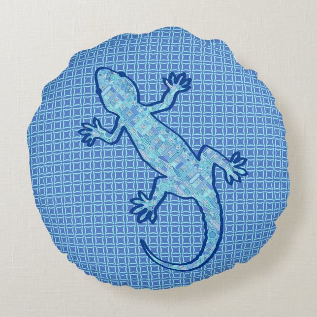 Tribal batik Gecko - soft denim blue Rund Kudde (Baksidan)