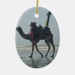 Tribal Camel Ride: God morgon Tide Sands & Sea Julgransprydnad Keramik
