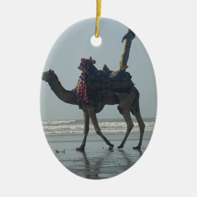 Tribal Camel Ride: God morgon Tide Sands & Sea Julgransprydnad Keramik (Framsidan)
