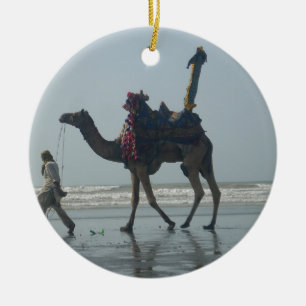 Tribal Camel Ride: God morgon Tide Sands & Sea Julgransprydnad Keramik