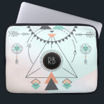 Tribal Colorful Geometric Totem Design Laptop Fodral<br><div class="desc">Elegantens färgstarka sydvästra tematstamsmönster för totem-geometrisk utformning.</div>