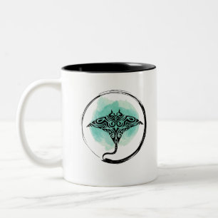 Tribal Manta Ray-design Två-Tonad Mugg