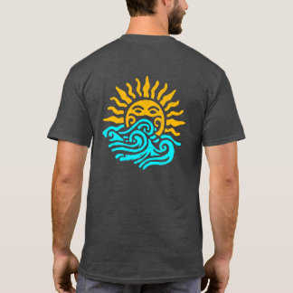 Tribal sol och havsvågor konst t shirt