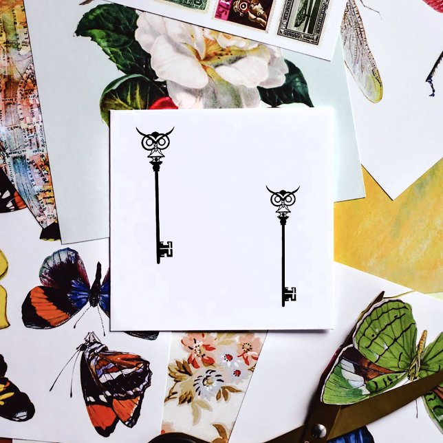 Tribal Uggla Skelett Nyckel Svart Vit Gotisk Självfärgande Stämpel (Skapare uppladdad)