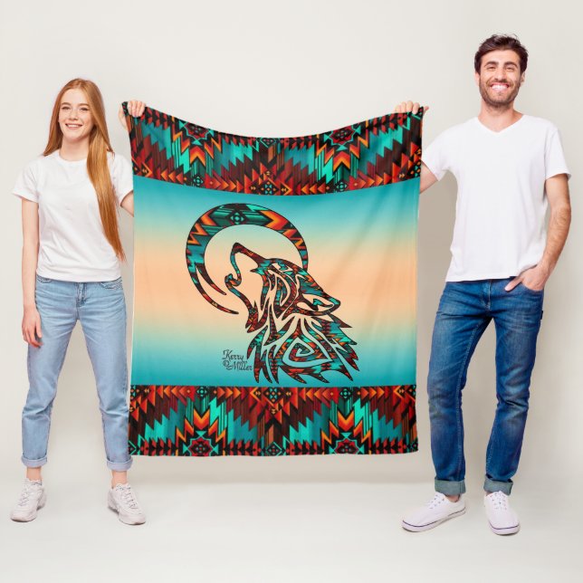 Tribal Varg Howling vid Måne Fleece Blanket (På plats)