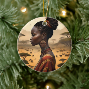 Tribal Woman tittar över sitt afrikanska landskap. Julgransprydnad Keramik