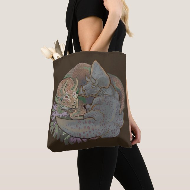 Triceratops Snuggles Tygkasse (Närbild)