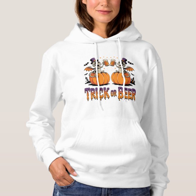 Trick eller Beer Skeleton Dragons på pumpor T Shirt (Framsida)