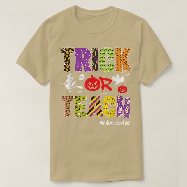 Trick eller Teach Educator Life Halloween Pumpkin  T Shirt (Design framsida)