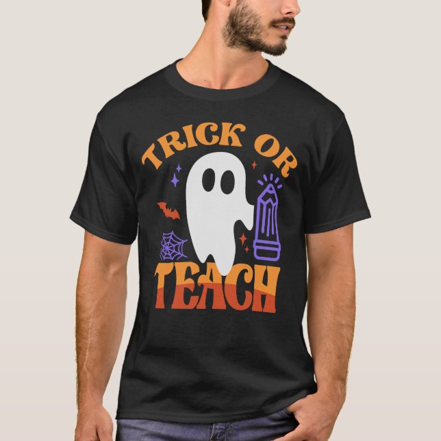 Trick eller Teach - Groovy Retro Halloween T Shirt (Framsida)