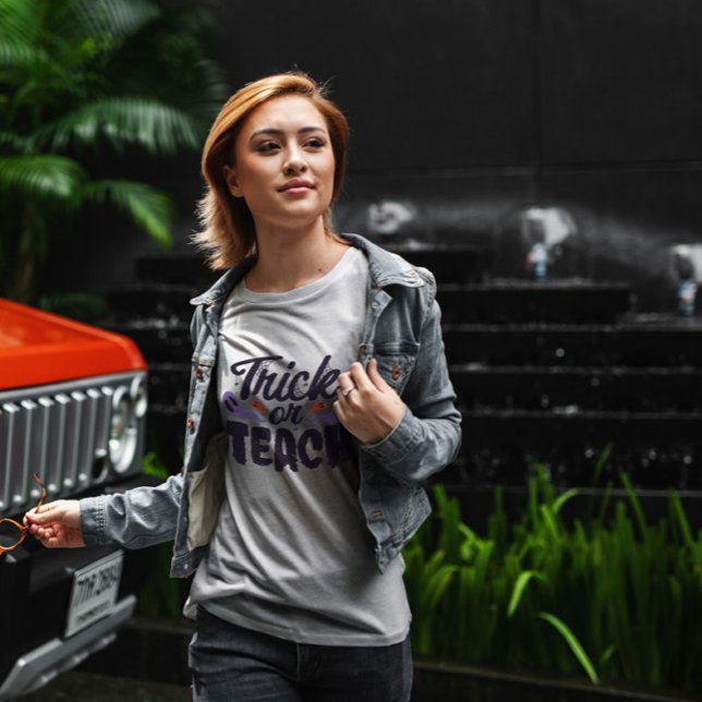 Trick eller Teach Halloween T Shirt (Skapare uppladdad)