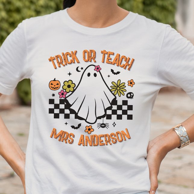 Trick eller Teach Retro Ghost Teacher Halloween T Shirt (Skapare uppladdad)