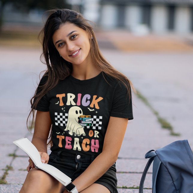 Trick or Teach Funny Halloween Teacher T Shirt (Skapare uppladdad)