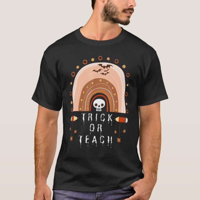 Trick or Teach  Lärar Halloween-kostym Regnbåge T Shirt (Framsida)