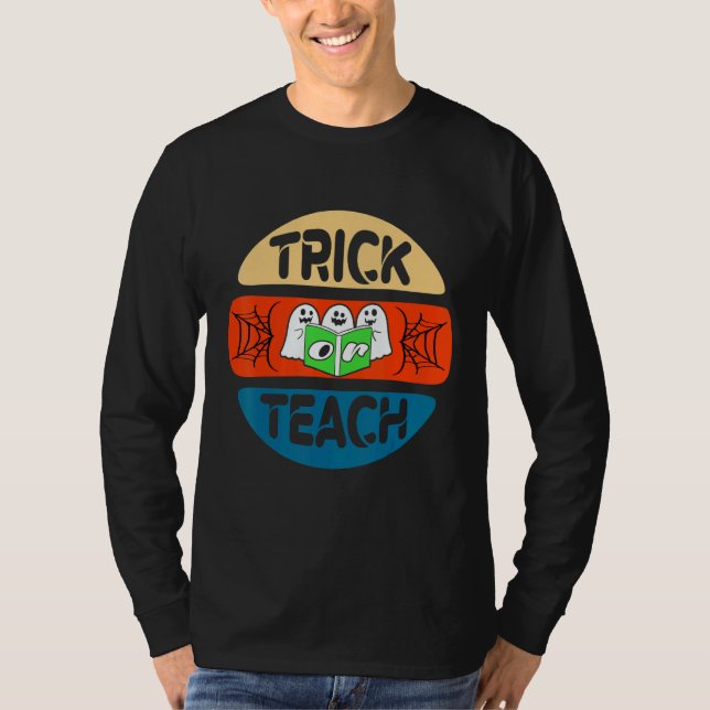 Trick Or Teach One Spooky Teacher Messy Bun Hallow T Shirt (Framsida)