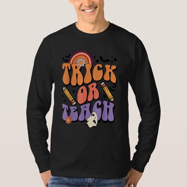 Trick Or Teach Retro Fall Halloween Costumes Teach T Shirt (Framsida)