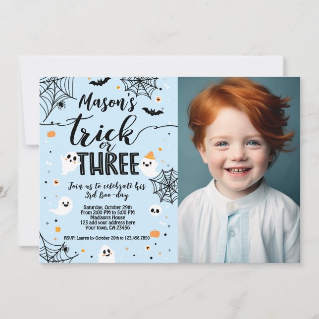 Trick or Three Blue Halloween Cute Ghost Inbjudningar (Framsida)