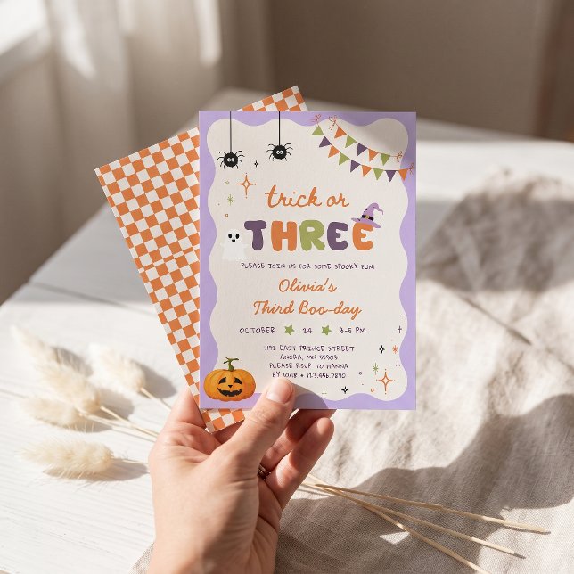 Trick or Three Boo-Day Roligt Födelsedagsinbjudan Inbjudningar (Skapare uppladdad)