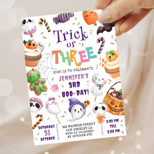 Trick or Three! Söt lila Halloween 3-års födelseda Inbjudningar