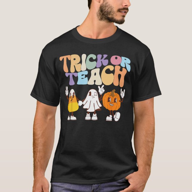 Trick oreach Cute Halloweeneacher boy T Shirt (Framsida)