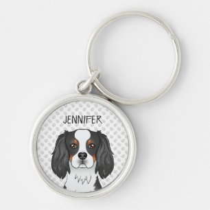 Tricolor Cavalier King Charles Spaniel Hund & Namn Rund Silverfärgad Nyckelring