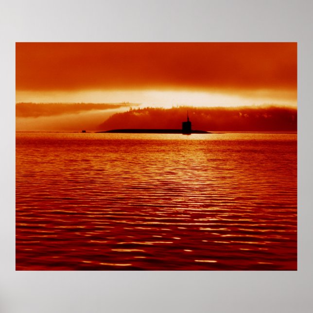 Trident Sub vid sunset Poster (Framsidan)