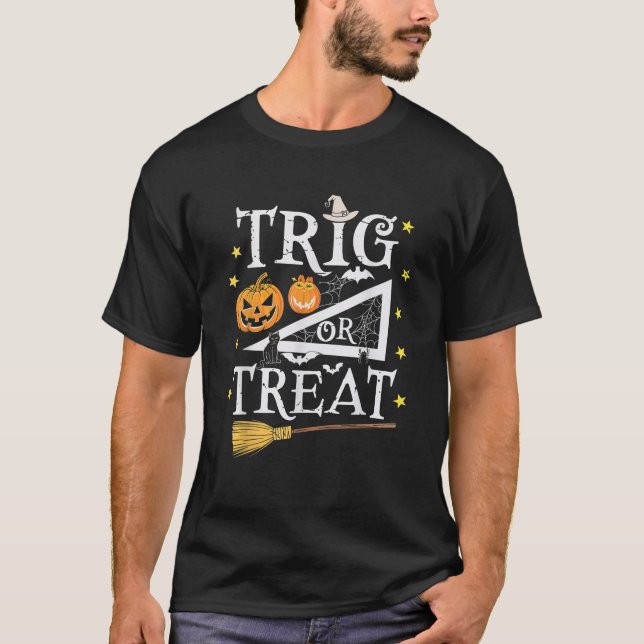Trig eller behandla Halloween Math Pumpkin Spider  T Shirt (Framsida)