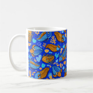 Trilobiter på mörk blått bakgrund (barn mönste kaffemugg
