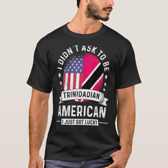 Trinidadian American Patriot Grown Humor Flagga T Shirt (Framsida)