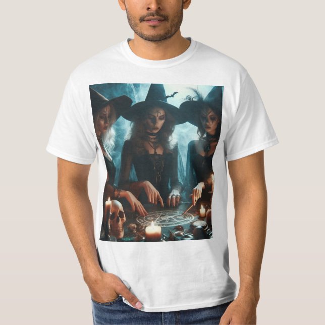Trío de brujas haciendo magia negra t shirt (Framsida)