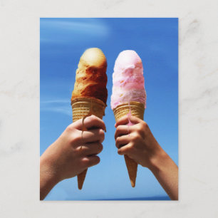 Triple Scoop Ice Cream Cones Vykort