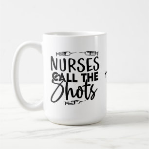 Triple Syringe Nurses anropar Shots Funny Nurse Kaffemugg
