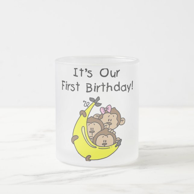 Triplet 1:a - två pojkar, en flicka frostad glasmugg (Center)