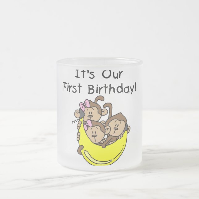 Triplet 1st - Two Girls One Boy Tshirts and Gifts Frostad Glasmugg (Center)