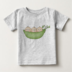 Tripletärtor i en pod t shirt