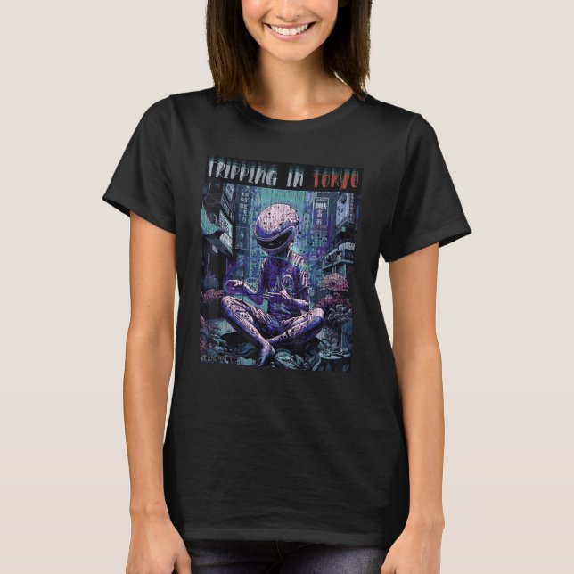 Trippy Shroom Alien Tripping In Tokyo Cool Graphic T Shirt (Framsida)