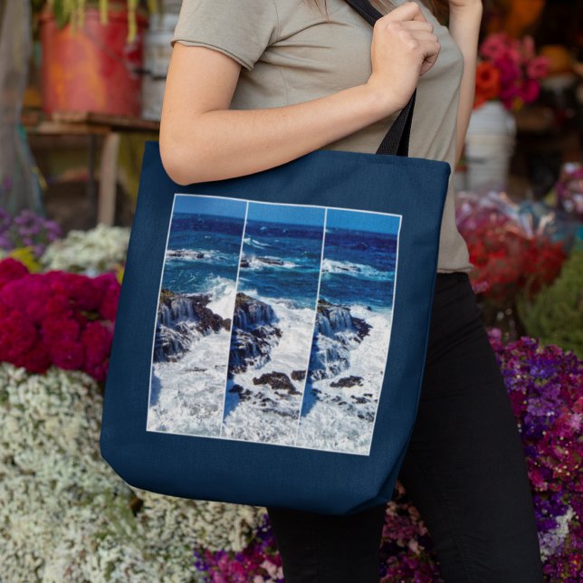 Triptych för att krossa Vågar på Sten-totetiketten Tygkasse (Skapare uppladdad)