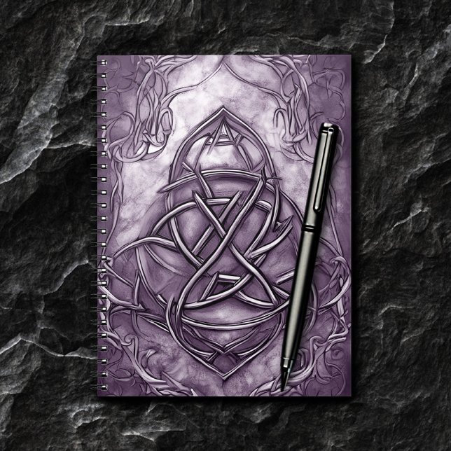 Triquetra Trinity Knot Lavender Lila Faux Metall Anteckningsbok (Skapare uppladdad)