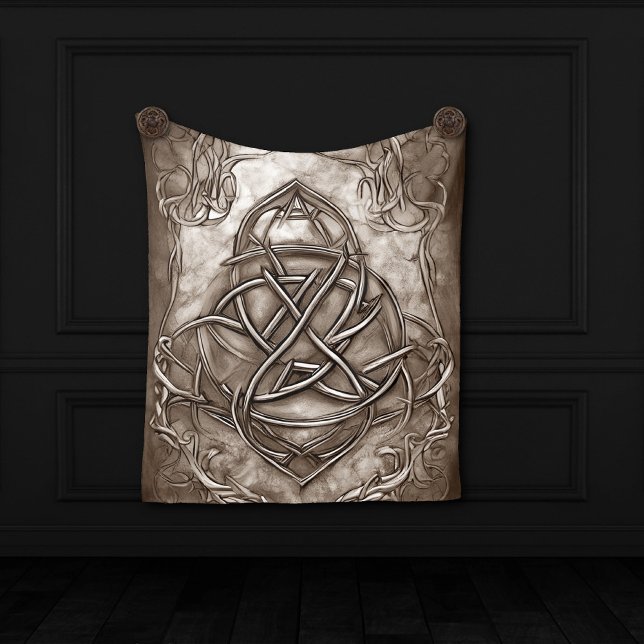 Triquetra Trinity Knot Sepia Faux Metallic Tin Fleecefilt (Skapare uppladdad)