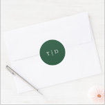 Trisha Emerald Grönt Modern Bröllop Runt Klistermärke<br><div class="desc">Moderna bröllopsmärken med en ren design med ditt monogram i ett serif-teckensnitt.</div>
