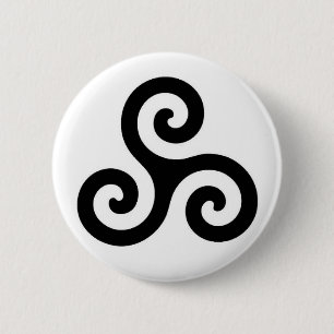 Triskele knäppas knapp