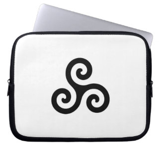 Triskele laptop sleeve