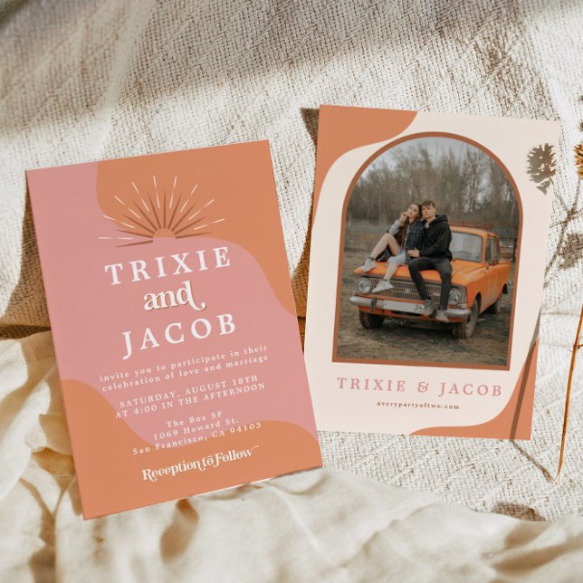 TRIXIE Retro Arched Photo Boho Groovy Bröllop Inbjudningar (Skapare uppladdad)