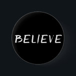 Tro B&W Knapp<br><div class="desc">Det enkla ord knäppas för någon,  men huvudsakligen tonåringar och barnvuxen.
Följ Signi. för mer designer.
Facebook: Signi. Viktigt</div>