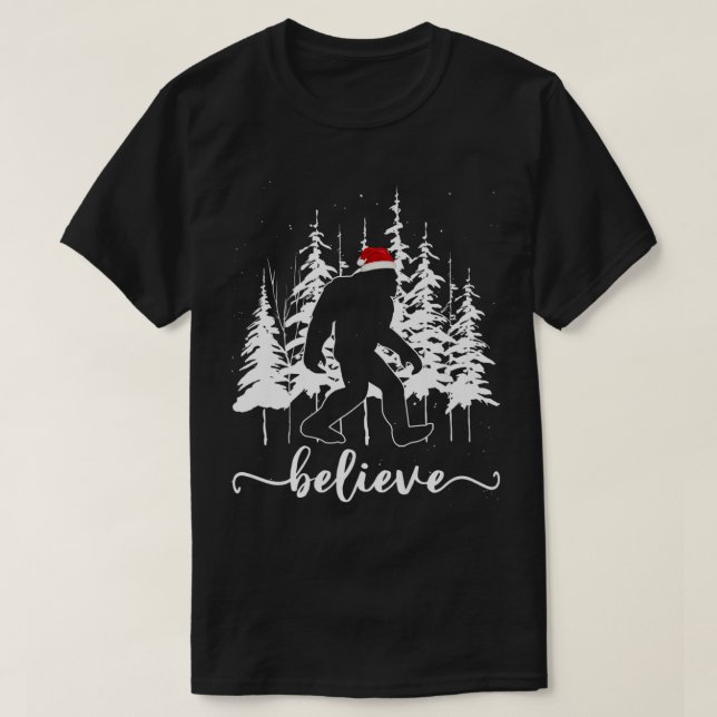 Tro Bigfoot Light Santa Squatch Julgran T Shirt (Design framsida)