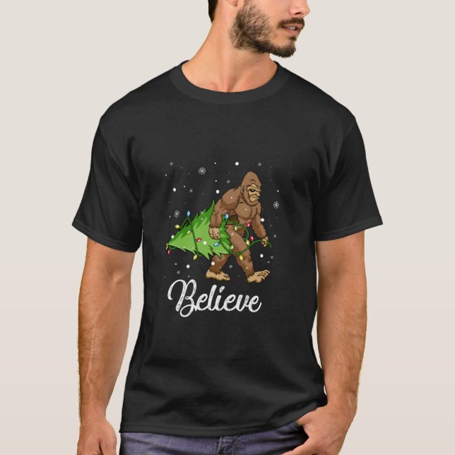 Tro Bigfoot Santa Julgran Ljus Julafton B T Shirt (Framsida)