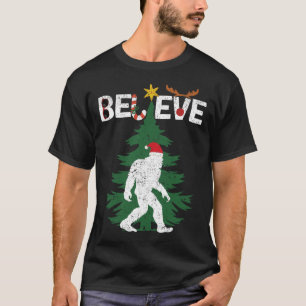Tro Bigfoot Sasquatch Yeti Santa Hat jul T Shirt
